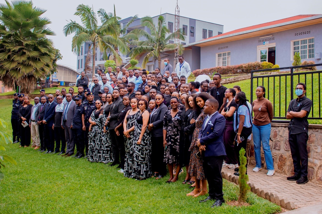 Abakozi b'ibitaro bya Kacyiru.